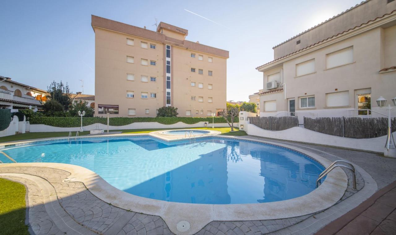 R142 Manila Resort Central Calafell Exterior photo